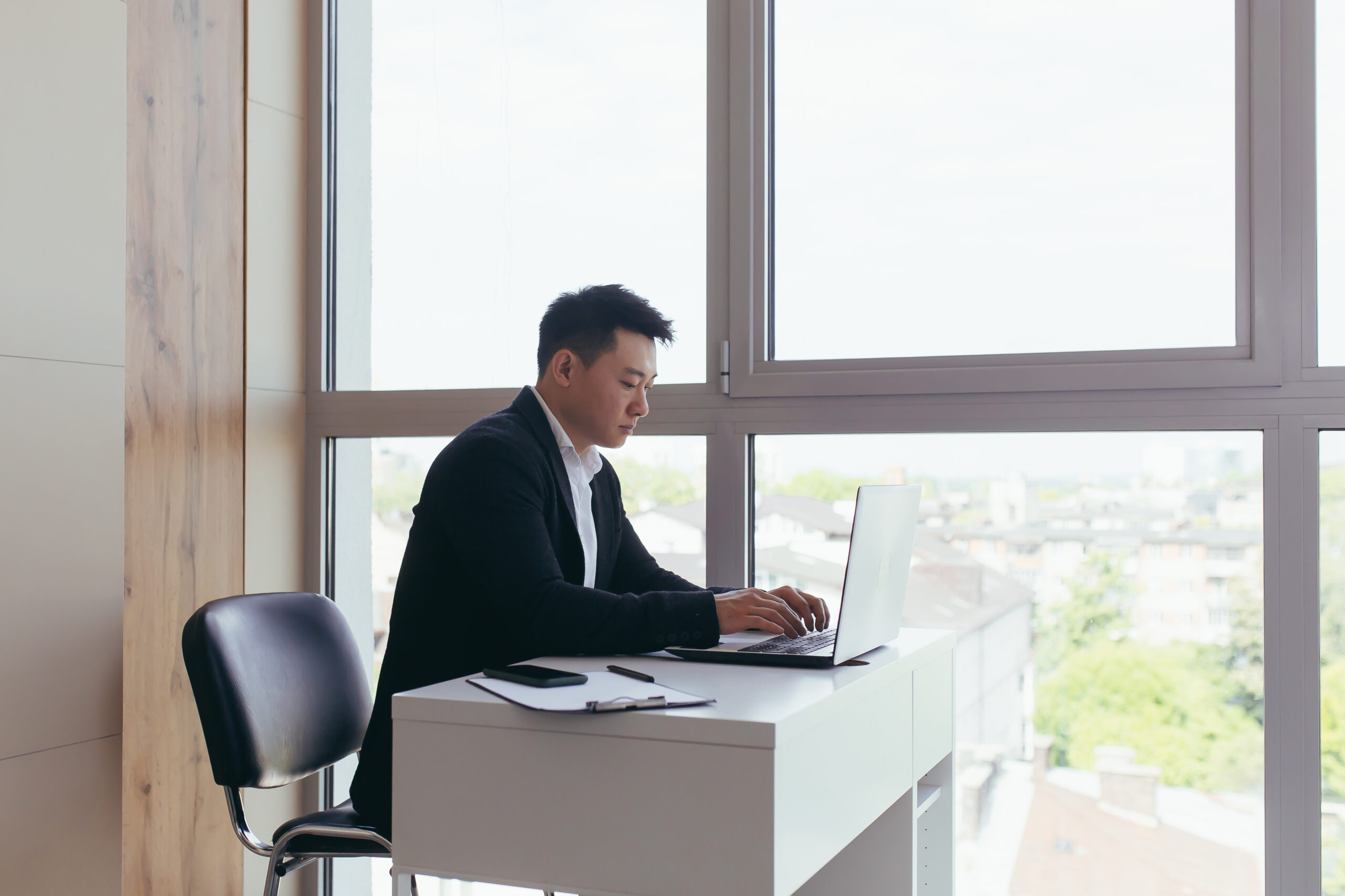 Should I Replace My Current SEO Strategy With AI SEO?