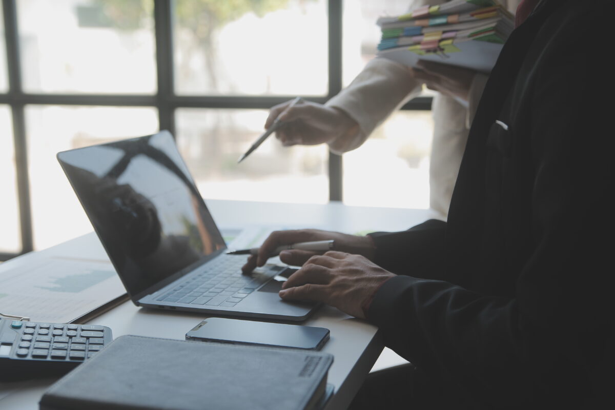 How Does AI Help Me Turn Organic Traffic Into Sales Pipeline?